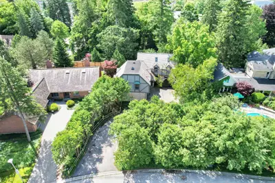 Detached in London North