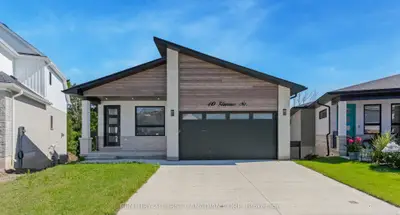 Detached in South Huron
