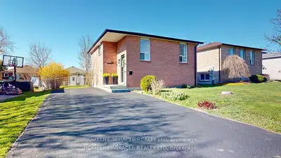 76 Eglington Street, Kawartha Lakes, On K9v 3z5