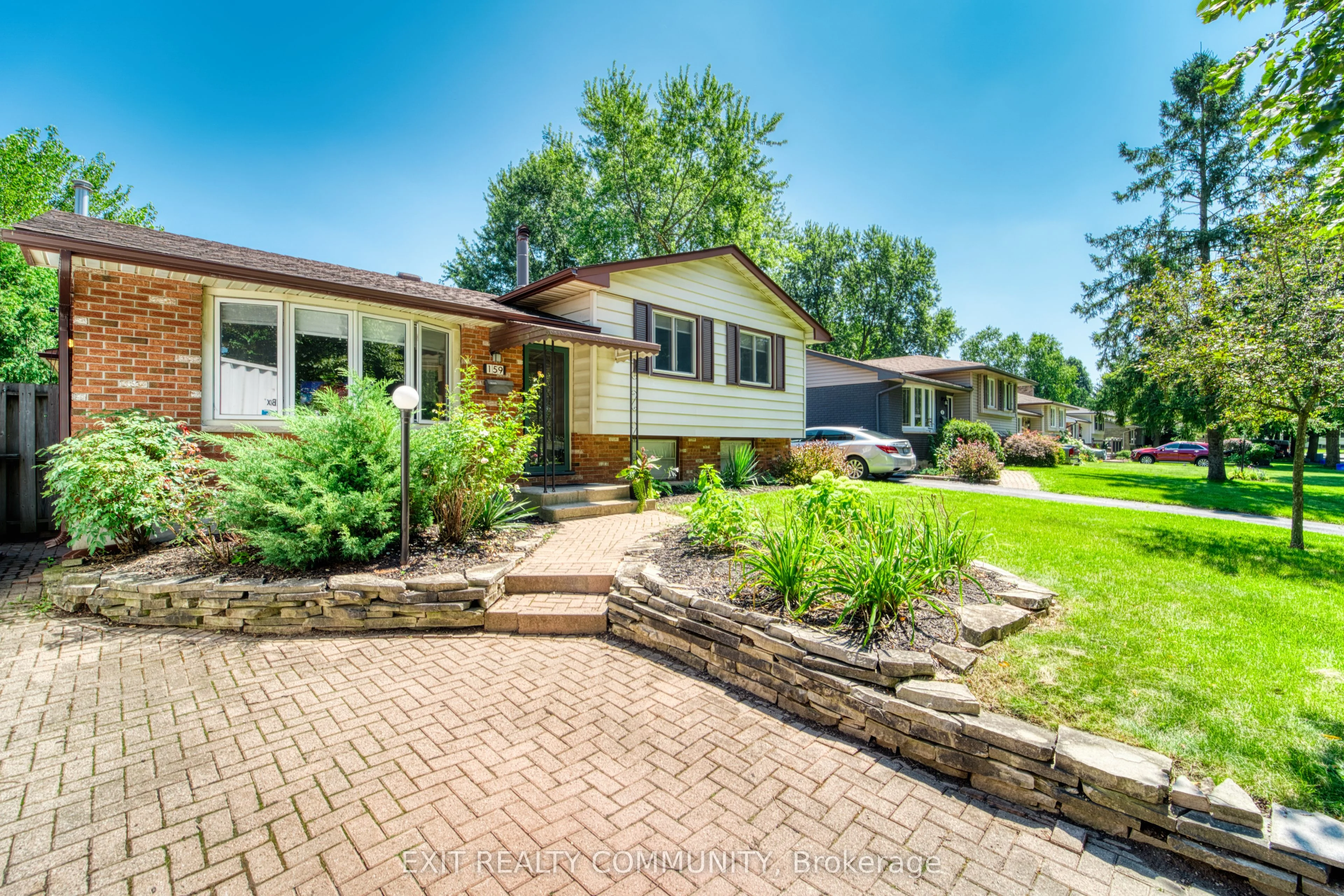 159 St Clair Crescent, London South, ON N6J 3V1