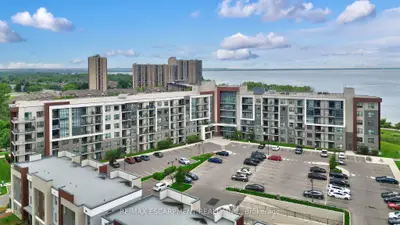 Condo Apartment in Hamilton