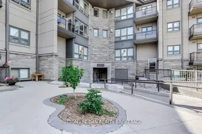 15 Jacksway Crescent 318, London North, On N5x 3t8