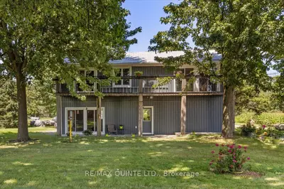 Detached in Prince Edward County