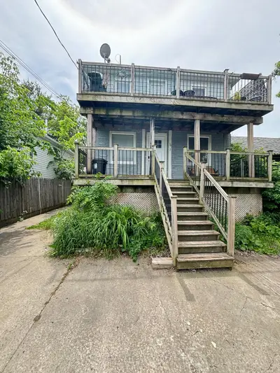 Duplex in Kingston