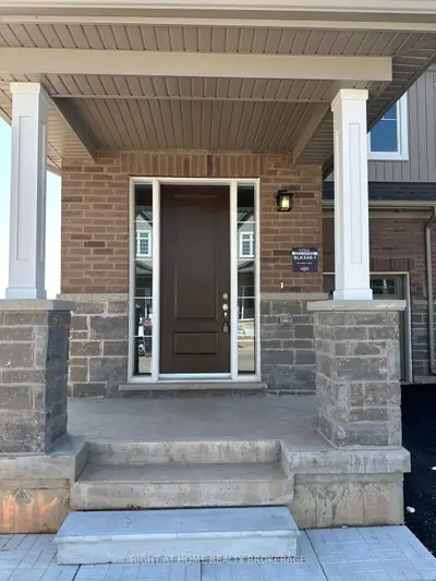 Att/Row/Townhouse in Erin