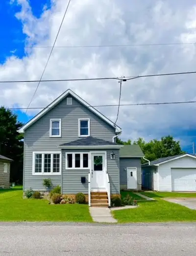 164 Hope Street N, Port Hope, On L1a 2p1