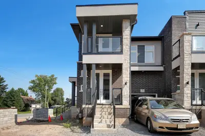 5672 Dorchester Road 1, Niagara Falls, On L2g 5s3