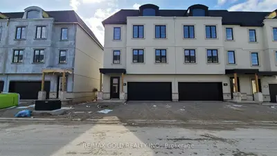 Att/Row/Townhouse in London North