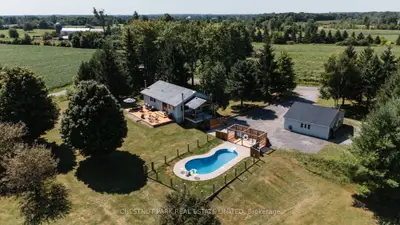 Detached in Prince Edward County