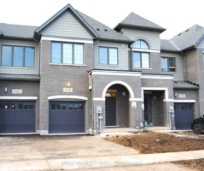 Att/Row/Townhouse in Wellington North