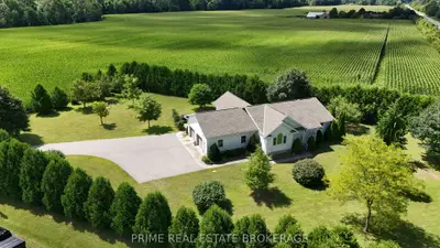 Detached in West Elgin