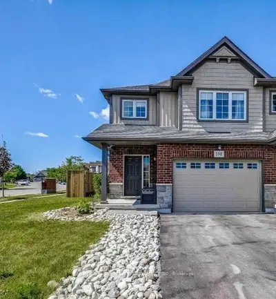 Att/Row/Townhouse in Welland