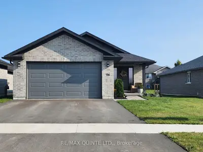 Detached in Belleville