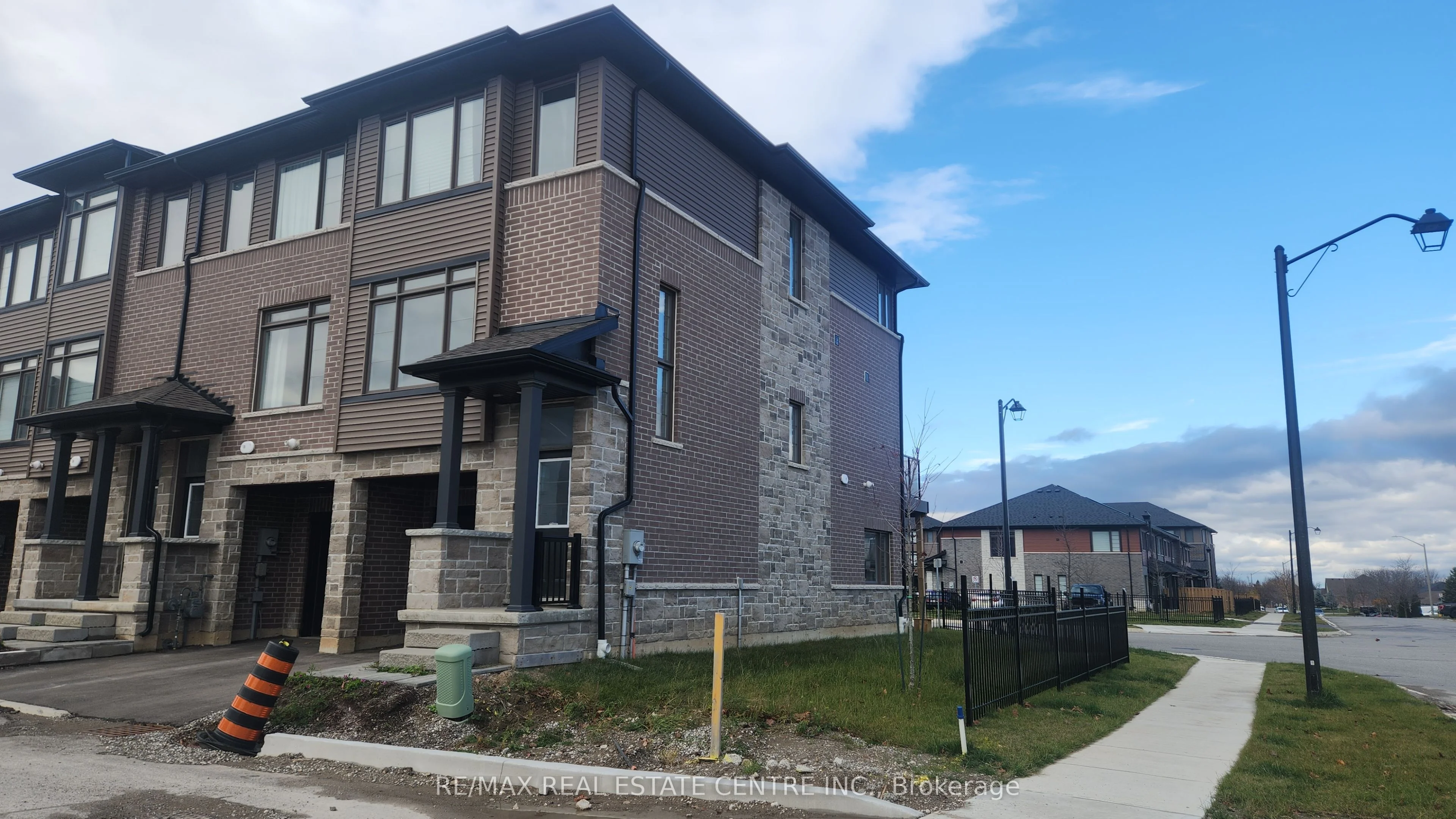 120 Court Drive S 1, Brant, On N3l 4g7