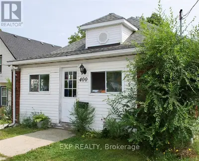 Detached in Sarnia