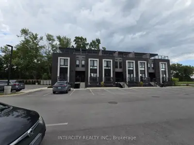 Condo Townhouse in Niagara Falls