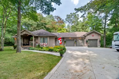 Detached in Lambton Shores