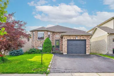 Detached in Brantford