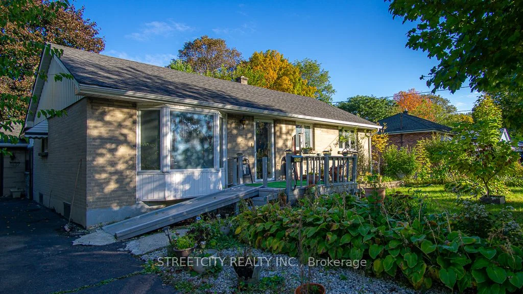 Detached in London East