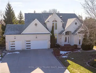 22 Mcintosh Court, London South, On N6c 6a7