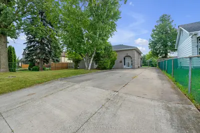 Detached in Hamilton
