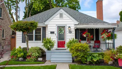 Detached in London South