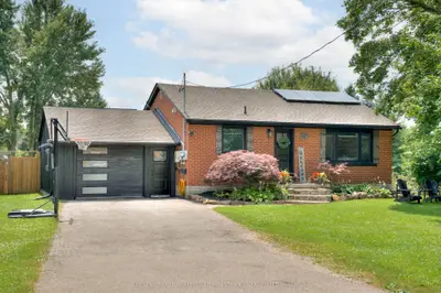 Detached in Woolwich