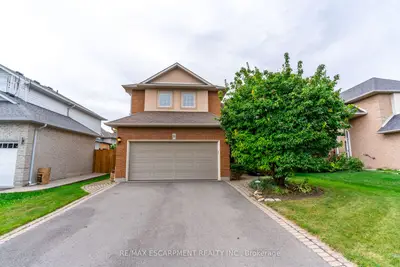 Detached in Hamilton