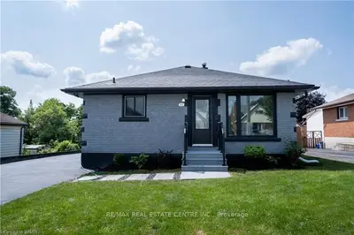 69 Clarke Street N, Woodstock, On N4s 7m4
