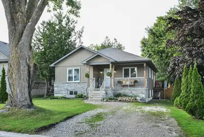 Detached in Shelburne