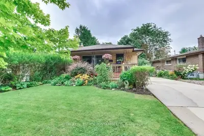 Detached in London South