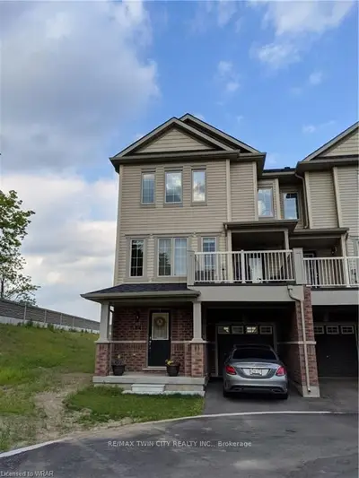 Condo Townhouse in Cambridge