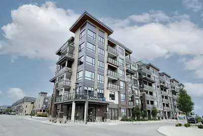 Condo Apartment in Grimsby