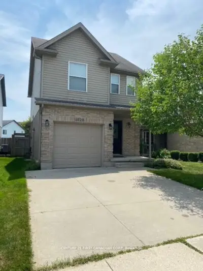 1026 Kimball Crescent, London North, On N6g 0a8