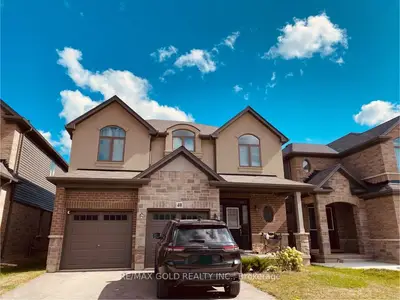 Detached in Brantford