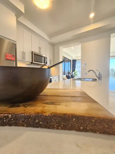 Condo Townhouse in London East