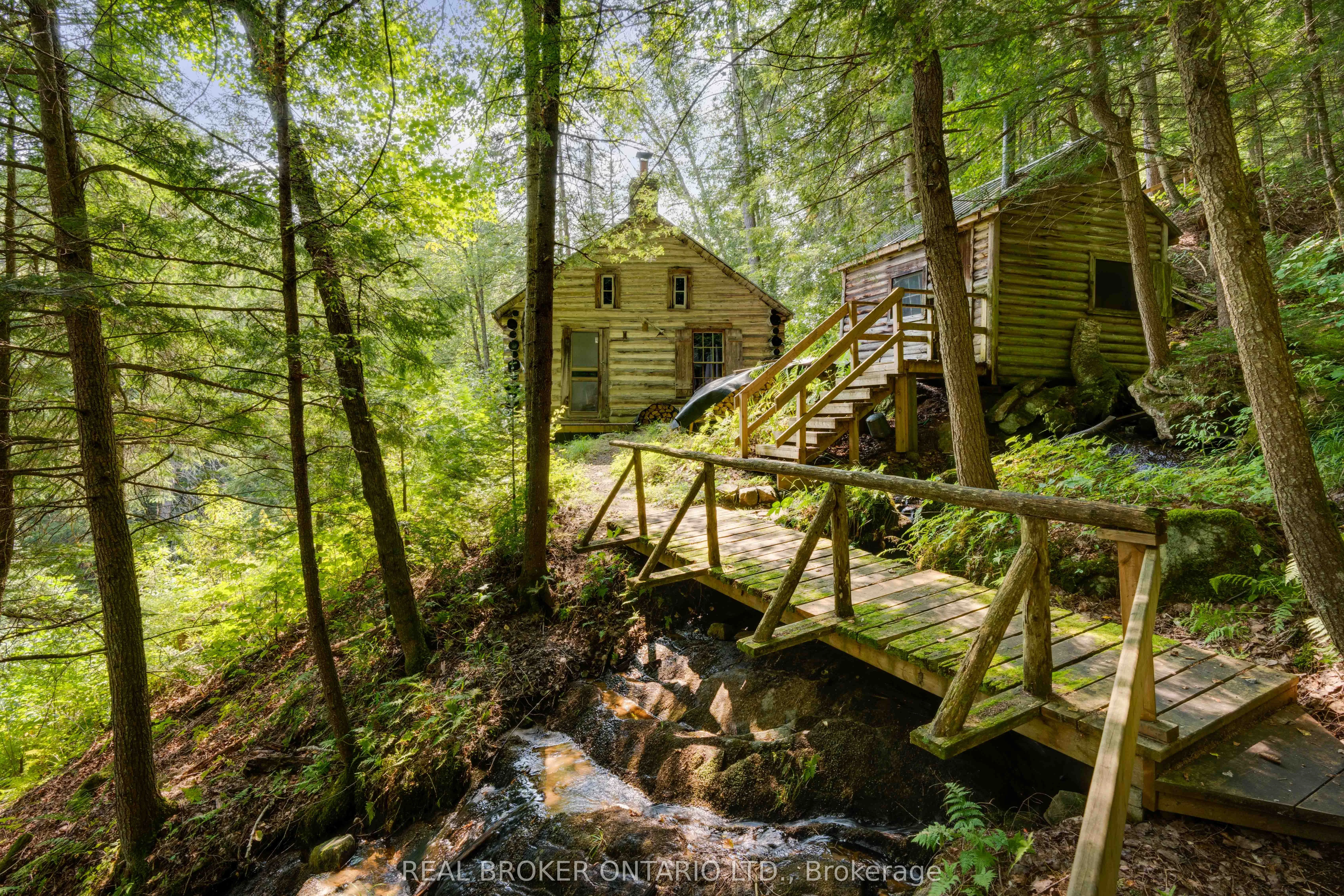 1569 Dyer Memorial Road, Huntsville, ON P1H 2J4