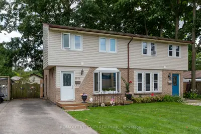 Semi-Detached in London East