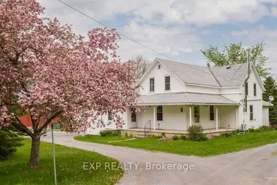 Detached in Prince Edward County