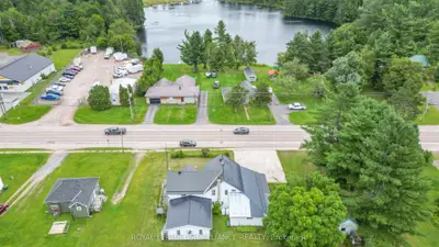 Detached in Addington Highlands