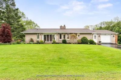Detached in Quinte West