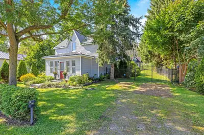 Detached in Erin