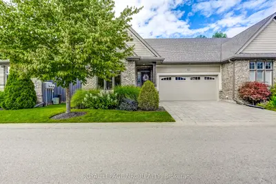 Condo Townhouse in Niagara-on-the-Lake