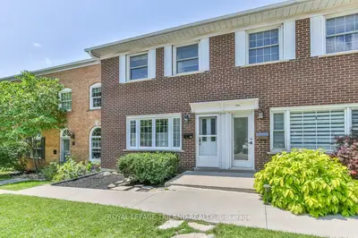 Condo Townhouse in London North