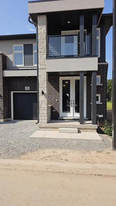 5678 Dorchester Road 15, Niagara Falls, On L2g 5s3