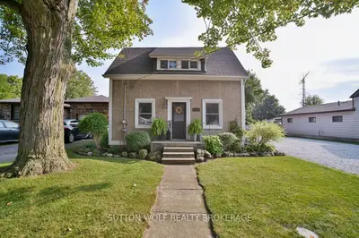 Detached in Southwest Middlesex