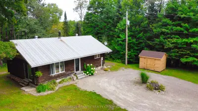 516 The South Road, Wollaston, On K0l 1p0