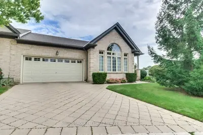 Condo Townhouse in London North