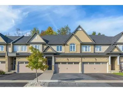 Att/Row/Townhouse in Hamilton