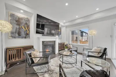 Detached in Brant